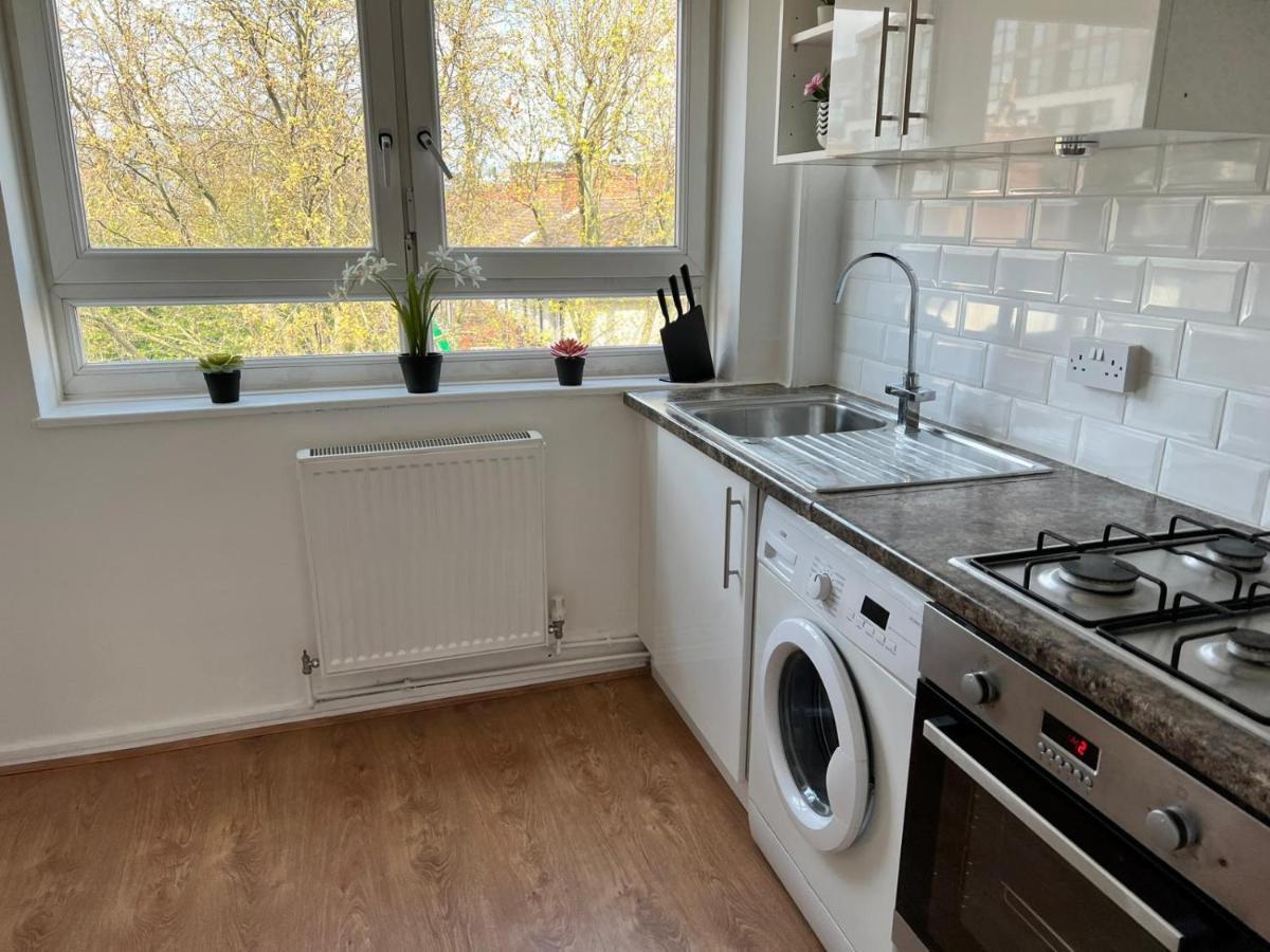 Morden 2 Bedroom Apartment Tower Bridge Londyn Zewnętrze zdjęcie