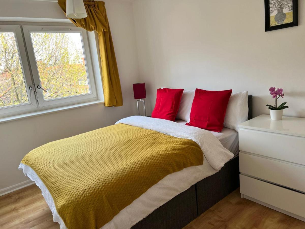 Morden 2 Bedroom Apartment Tower Bridge Londyn Zewnętrze zdjęcie